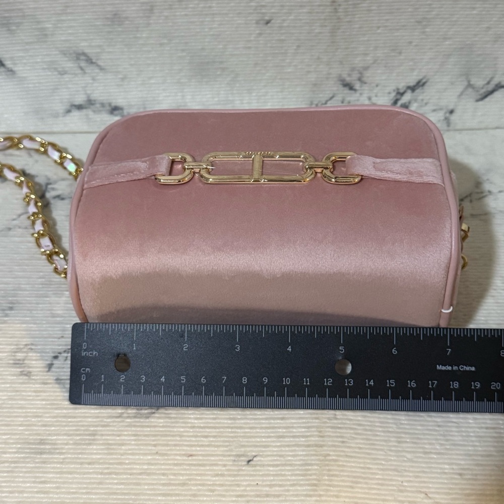 Tom Ford Beauty Pink Velvet Pouch / Crossbody - Picture 11 of 13